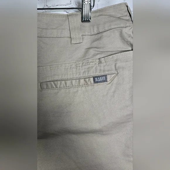 5.11 Tactical Women's Khaki Shorts Size 14 - Picture 7 of 9